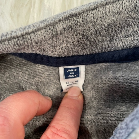 Janie & Jack - quarter zip sweater - size 12 to 18 months - Picture 5 of 6